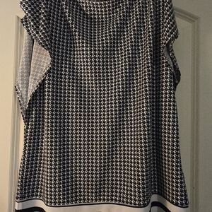 Navy and white houndstooth top